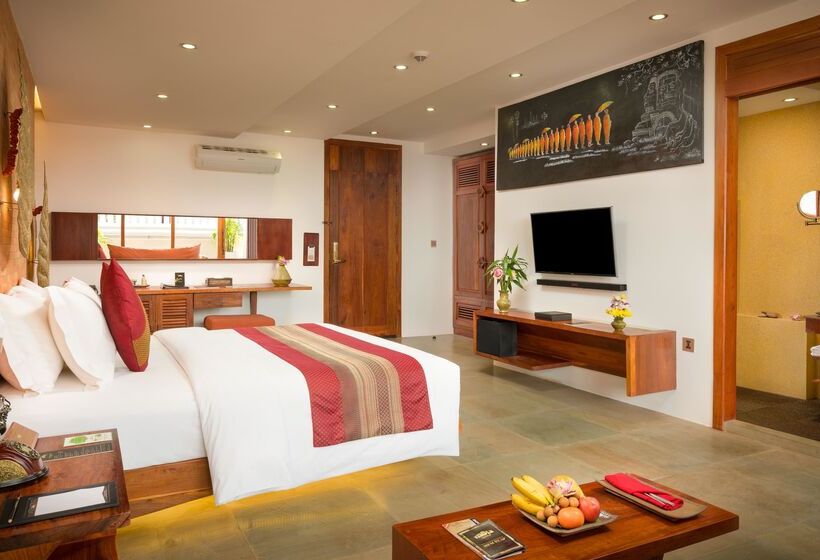 Deluxe Suite King Bed, Golden Temple Residence