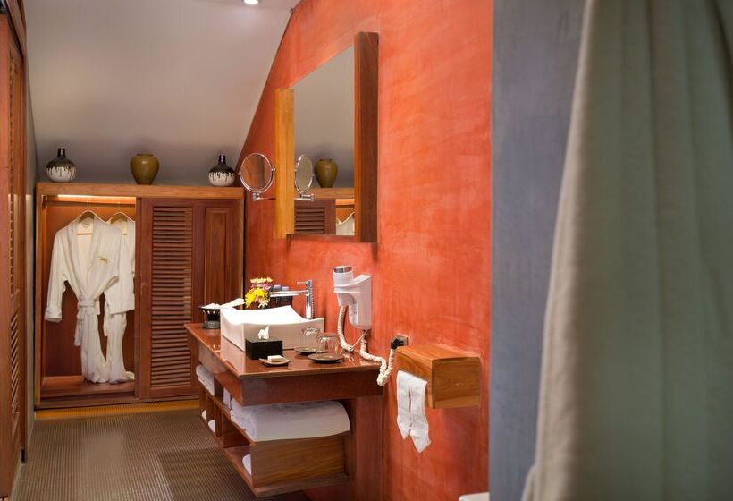 سوییت لوکس, Golden Temple Residence