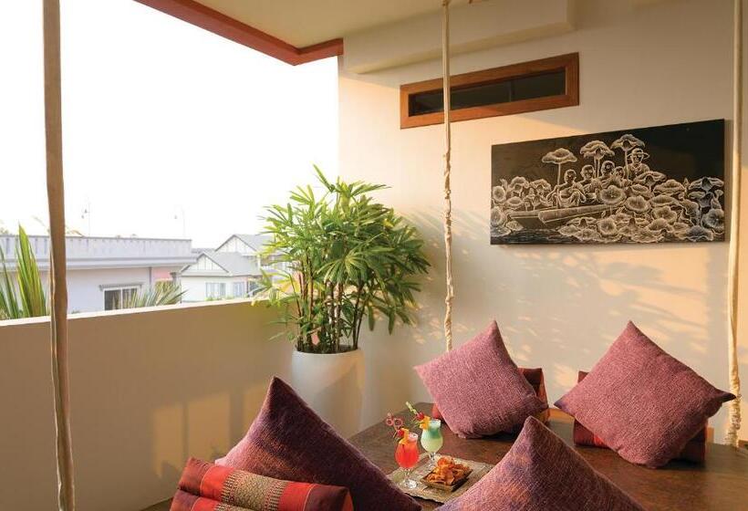 سوئیت رویال, Golden Temple Residence