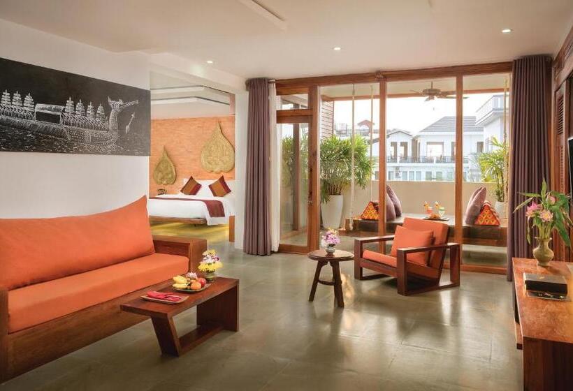 سوئیت رویال, Golden Temple Residence