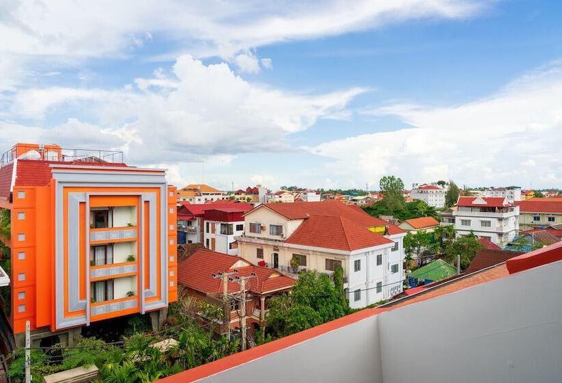 سوییت لوکس, Golden Temple Residence