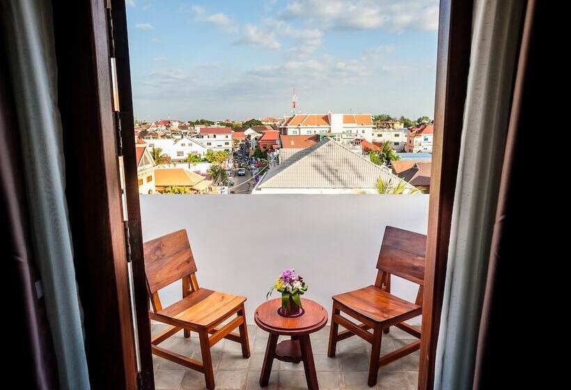 سوییت لوکس, Golden Temple Residence