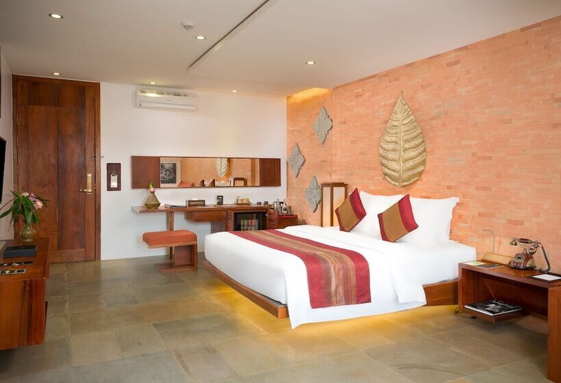 سوییت لوکس, Golden Temple Residence