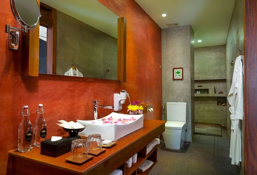 سوئیت رویال, Golden Temple Residence