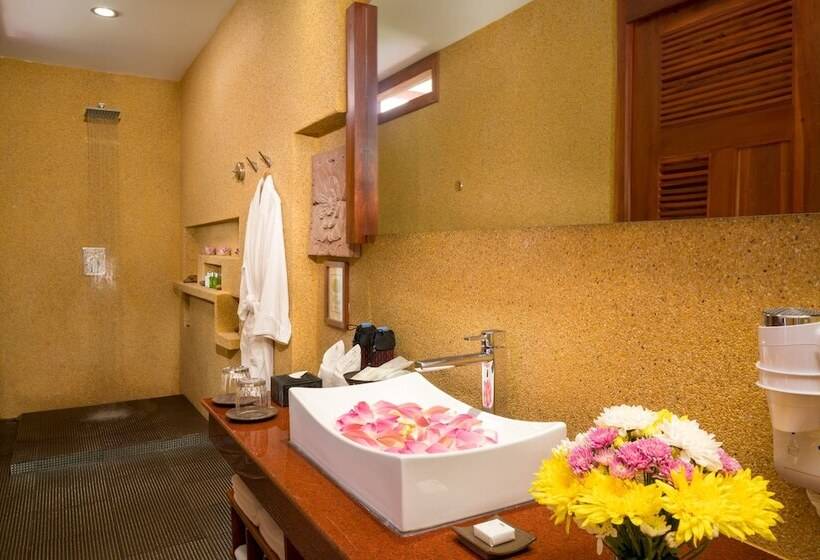 سوئیت رویال, Golden Temple Residence