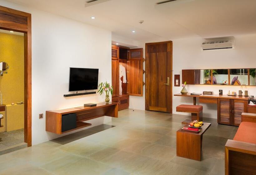 سوئیت رویال, Golden Temple Residence