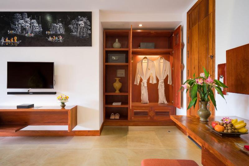 سوییت لوکس, Golden Temple Residence