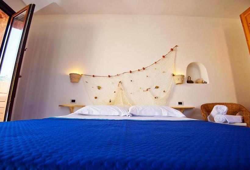 غرفة قياسية مطلّة علي البحر مزوَّدة بشُرفة, Il Marchese Hotel & Spa