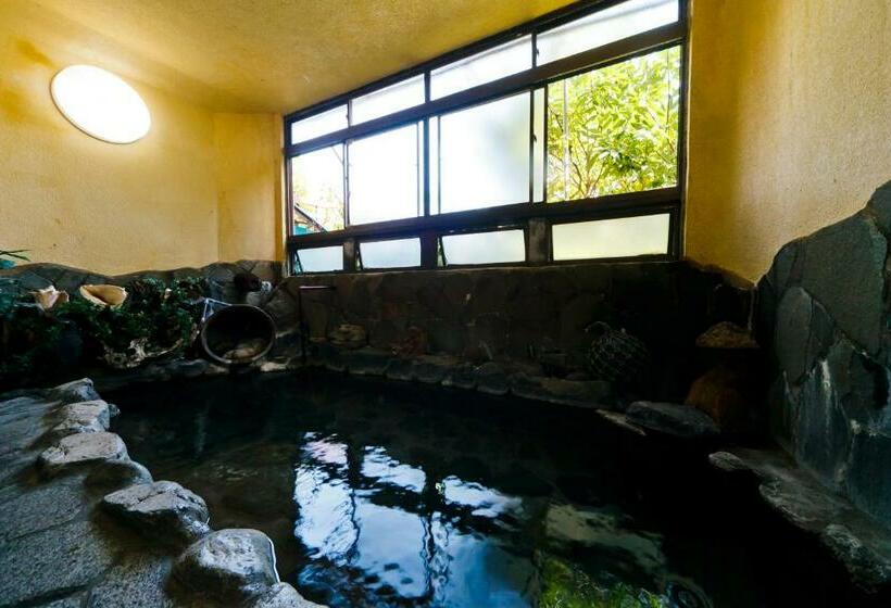 غرفة قياسية مطلة على الجبل, Manten No Hoshi