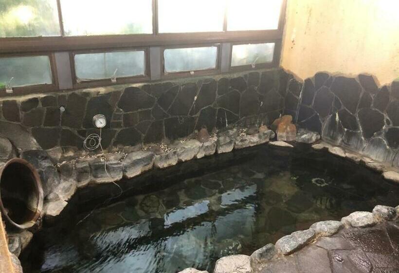 غرفة قياسية مطلة على الجبل, Manten No Hoshi