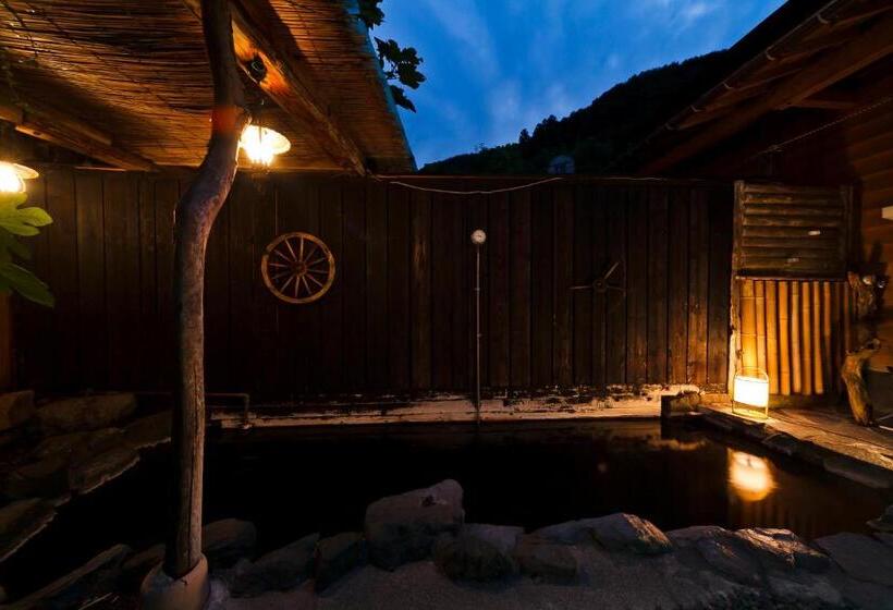 غرفة إقتصادية, Manten No Hoshi