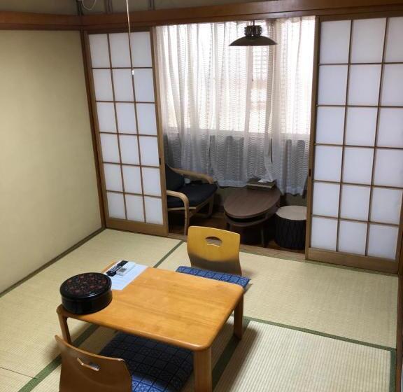 غرفة إقتصادية, Manten No Hoshi