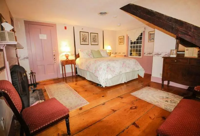 デラックスルーム, The Nutmeg Inn