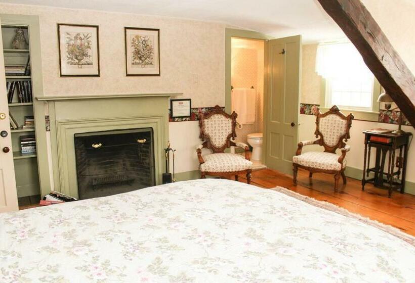 غرفة ديلوكس, The Nutmeg Inn