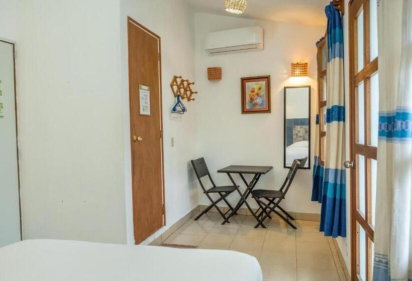 اتاق لوکس با بالکن, Casa Mazunte Tierra Viva