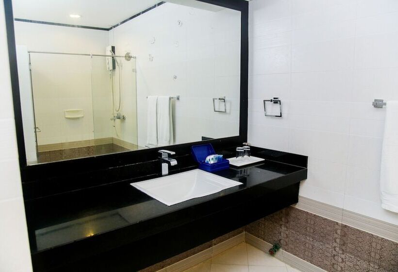 デラックスキャビン, Forest Crest Nature Hotel And Resort Powered By Aston