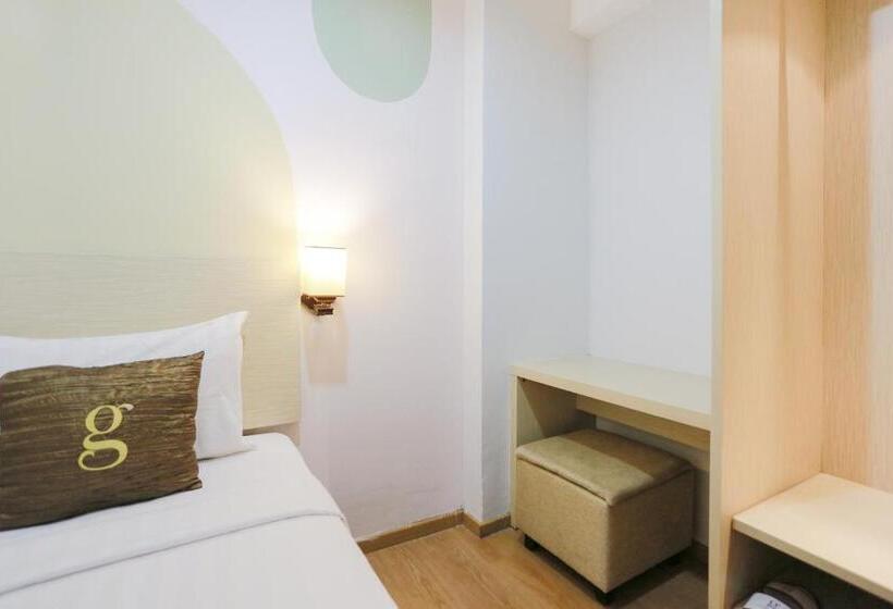 Camera Familiare, Gunawangsa Manyar