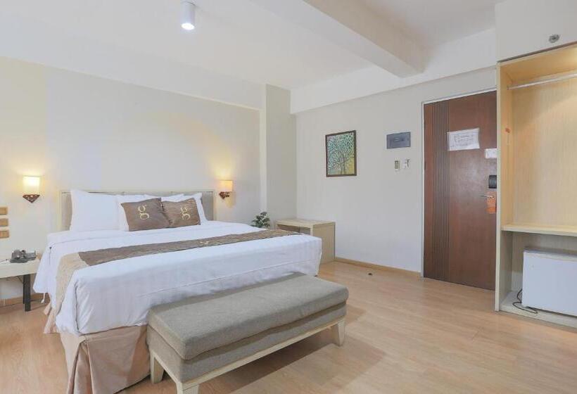 Camera Deluxe Letto King, Gunawangsa Manyar