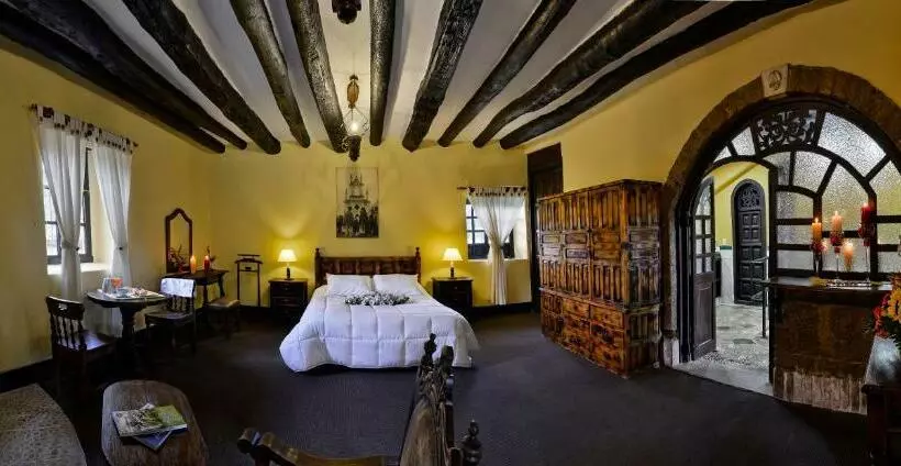 スイート, Hacienda El Salitre