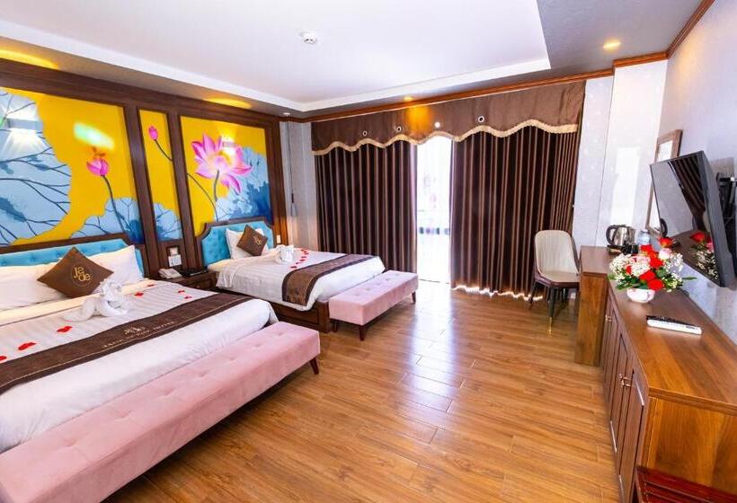 اتاق خانوادگی, Hue Serene Palace