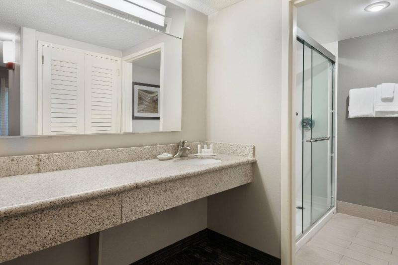 اتاق سوپریور, Hue Serene Palace