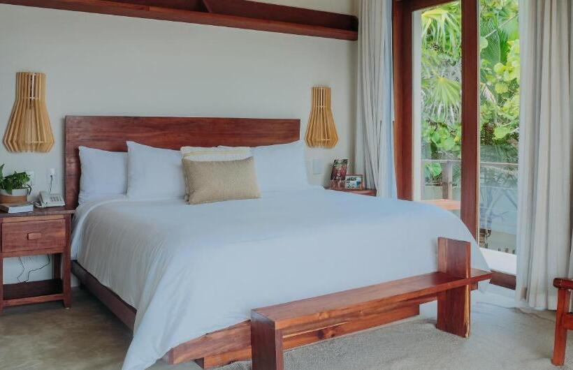 סוויטה נוף לגינה, La Zebra Boutique