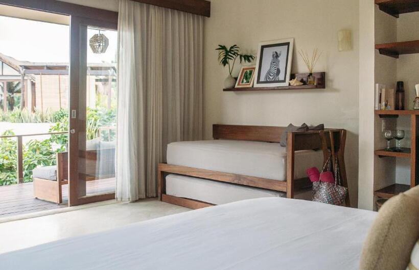 סוויטה נוף לגינה, La Zebra Boutique