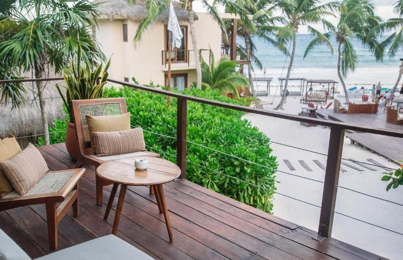 סוויטה נוף לגינה, La Zebra Boutique