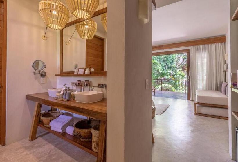 סוויטה נוף לגינה, La Zebra Boutique