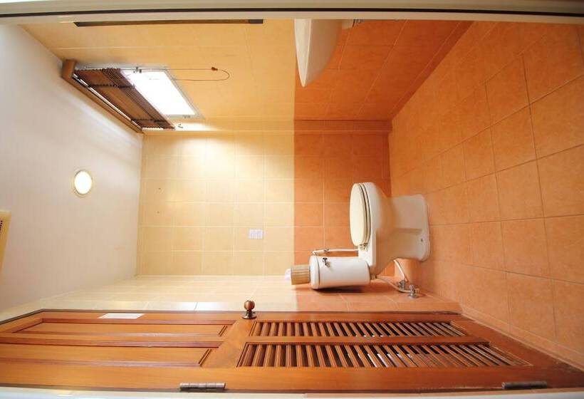 اتاق استاندارد یک نفره, Pannee Lodge Khaosan Sha Plus