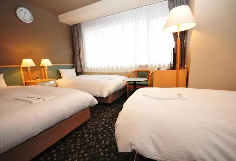 Standard Kolmen Hengen Huone, Premium Green Hills