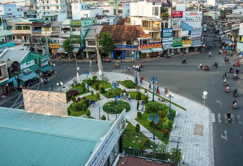 اتاق استاندارد سه تخته با بالکن, Song Tien