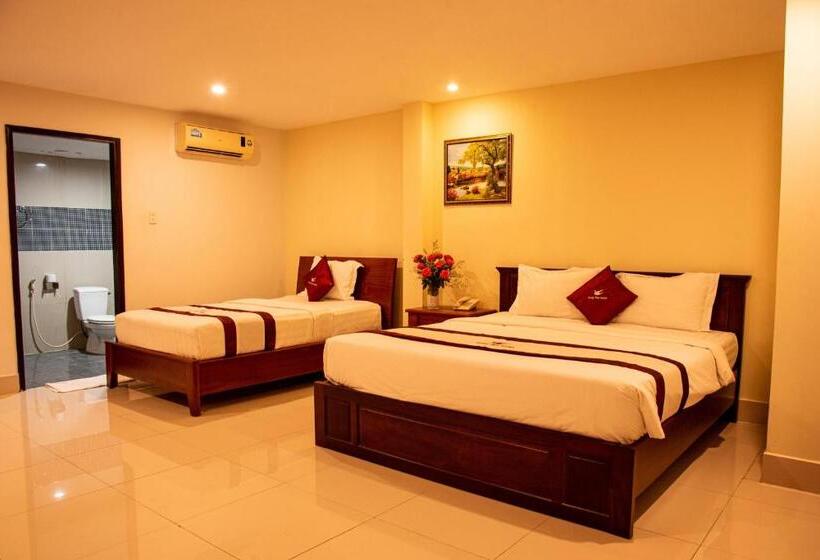 اتاق استاندارد سه نفره, Song Tien