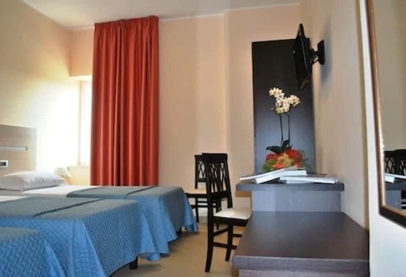 غرفة قياسية فردية, The Queen