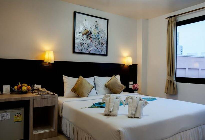 Superior Szoba, @ White Patong