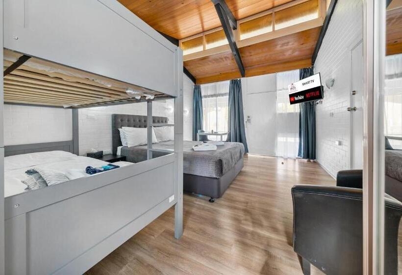 חדר משפחתי, Jetty Motel The Entrance