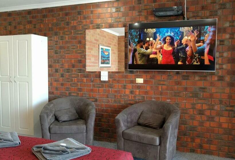 חדר דלוקס, Travellers Inn Kaniva