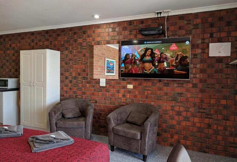 חדר דלוקס, Travellers Inn Kaniva