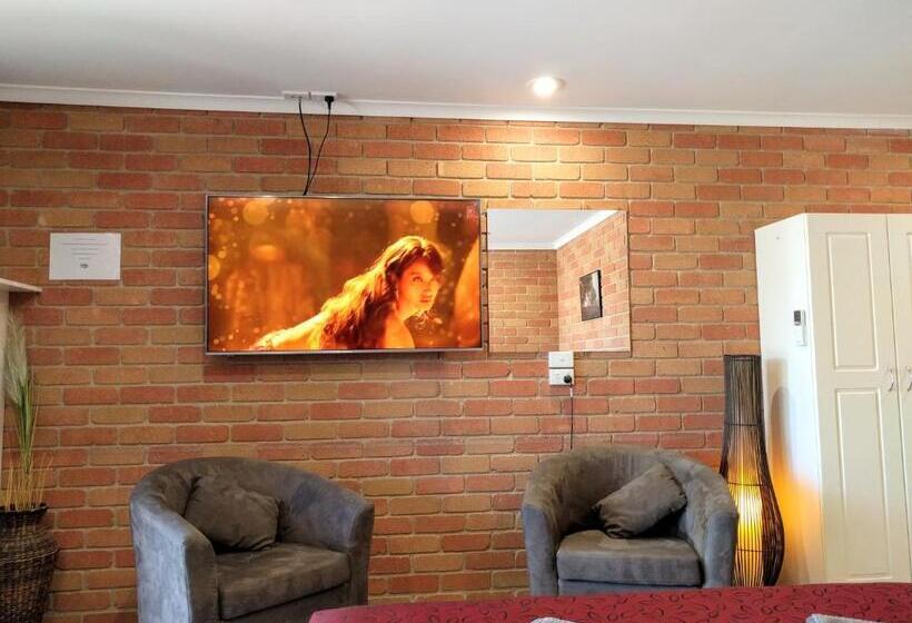 디럭스 룸, Travellers Inn Kaniva
