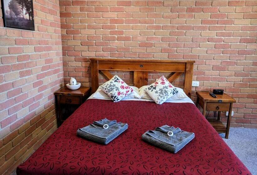 חדר דלוקס, Travellers Inn Kaniva