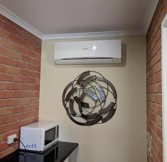 חדר דלוקס, Travellers Inn Kaniva