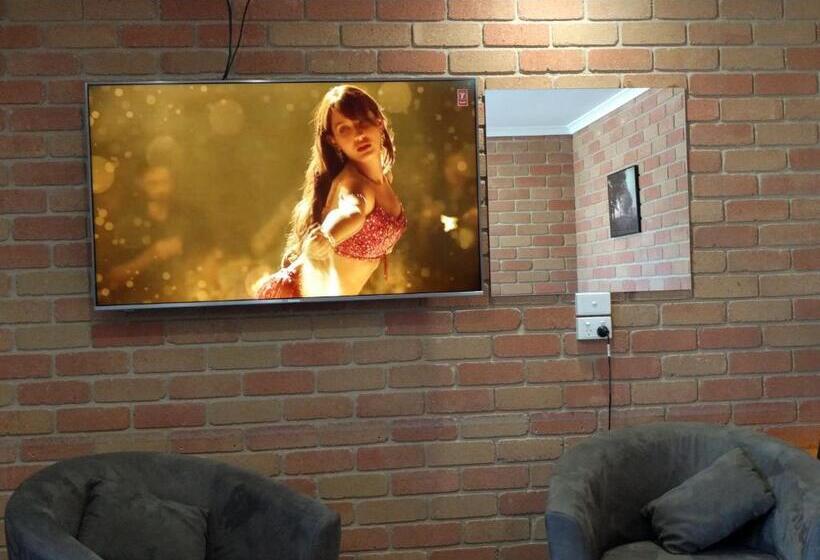 חדר דלוקס, Travellers Inn Kaniva