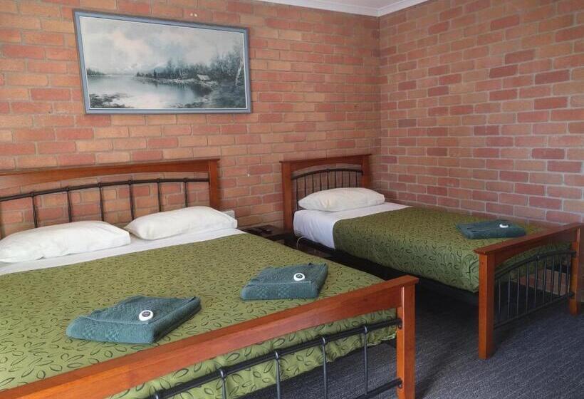 Quarto Superior, Travellers Inn Kaniva