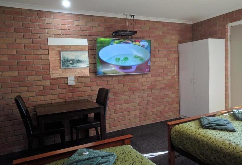 חדר סופריור, Travellers Inn Kaniva