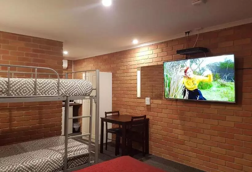 ファミリールーム, Travellers Inn Kaniva