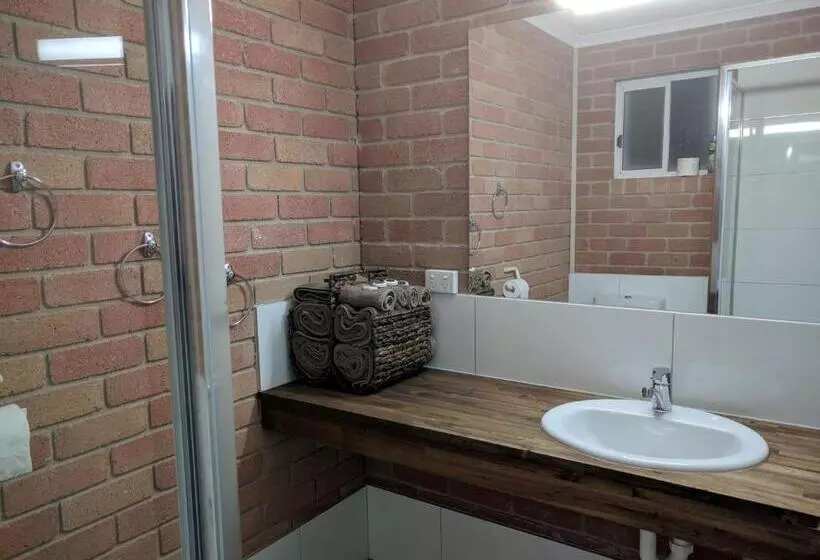 スーペリアファミリールーム, Travellers Inn Kaniva