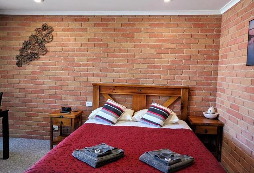 חדר דלוקס, Travellers Inn Kaniva