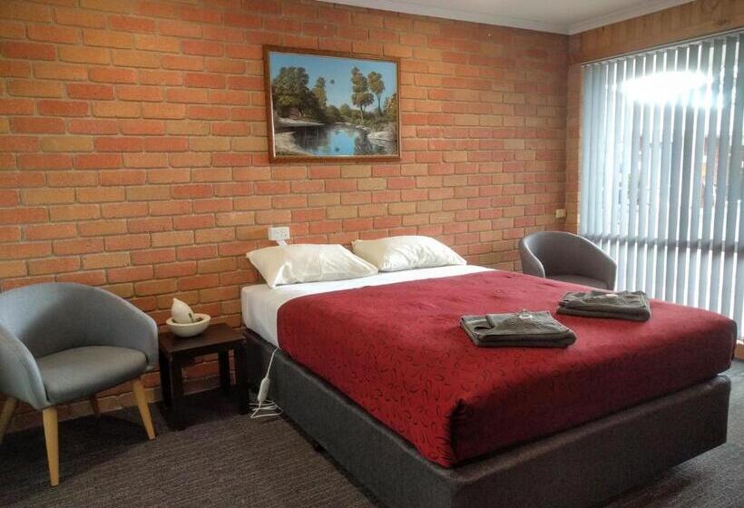 수피리어 룸, Travellers Inn Kaniva