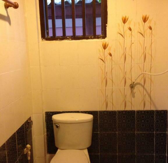 Quarto Estandar, Baan Pakgasri Hideaway