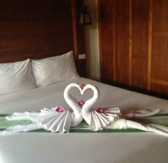 Quarto Deluxe, Baan Pakgasri Hideaway